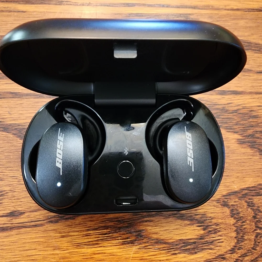 Bose QuietComfort Earbuds - Excellent Condition - Picture 3 of 7